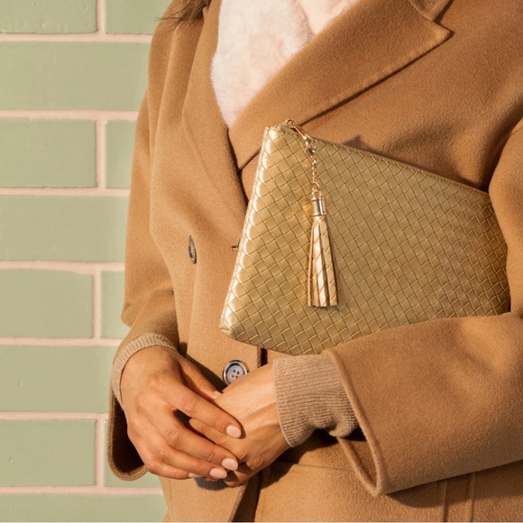 NWT Virginia Wolf Mimi Woven Pouch - Picture 5 of 7